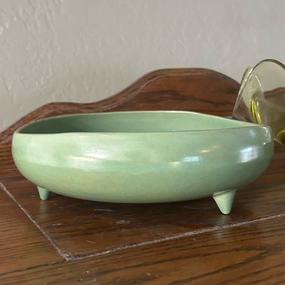 Vintage Redwing Planter 5010 - Picture 2 of 3